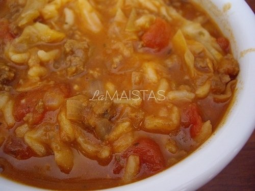 Pomidorinė šviežių kopūstų sriuba