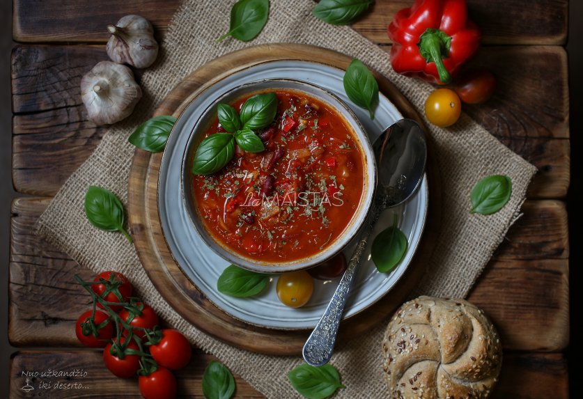 Greita pomidorų sriuba su pupelėmis