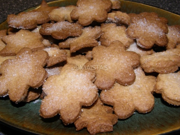 Sausainiai su cukraus plutele