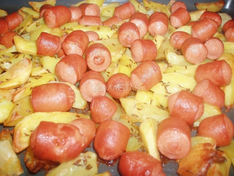 Bulvės su dešrelėmis