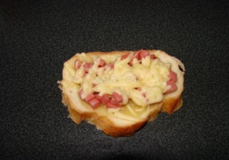 Karšti sumuštiniai su sūriu