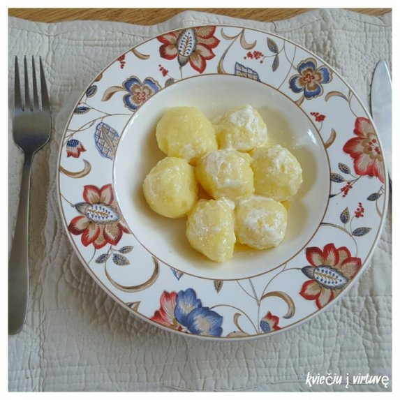Šilkiniai bulvių kukulaičiai