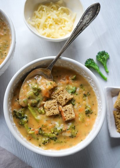 Brokolių ir čederio sūrio sriuba