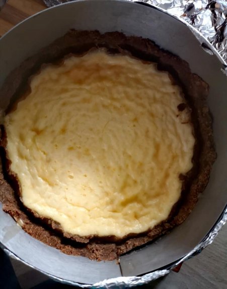 Keptas karamelinis sūrio tortas