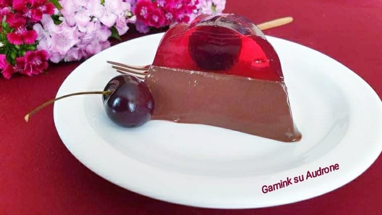 Šokoladinis želė ir vyšnių tortas